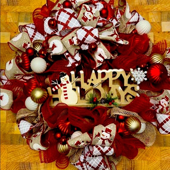 Deco mesh round Christmas wreath - Picture 3 of 3